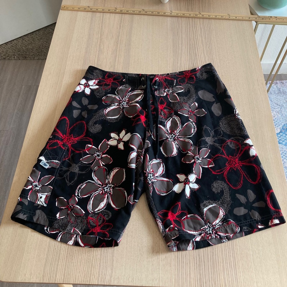 Point Zero Board Shorts Mens 34 Black Red Floral Alternative Movement Cargo Y2K